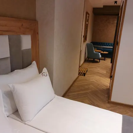 Corso Rooms City Centre Novi Sad Esterno foto